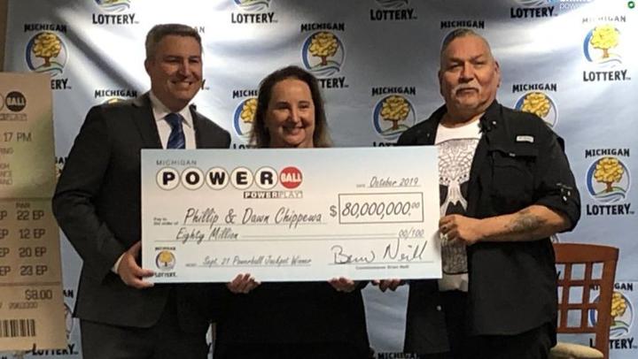 житель американского штата Мичиган 54-летний Филип Чиппева (Philip Chippewa) выиграл 80 миллионов долларов в лотерею,