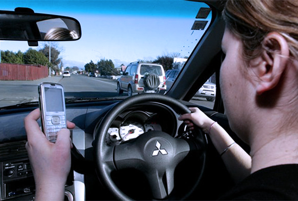 Использование телефона за рулем автомобиля