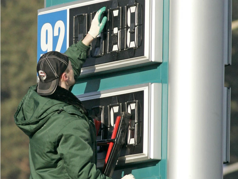 Рост цен на бензин на заправках Москвы